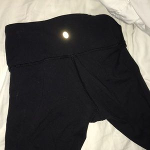 lululemon athletica Pants - Gently used classic mid rise 28” lulu lemon leggi lululemon athletica Pants - Gently used classic mid rise 28” lulu lemon leggi
